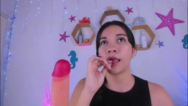 Image 6 of emiily_parkerr Stream on Chaturbate on 1 month ago