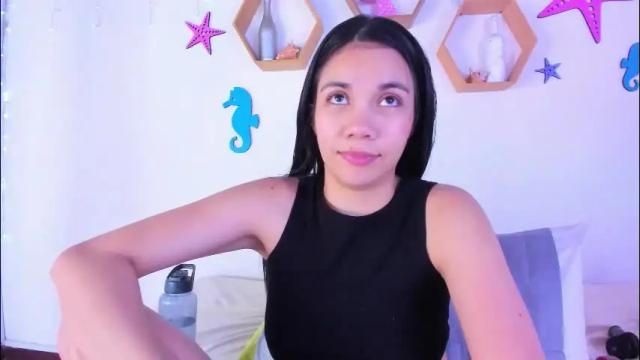 Image 2 of emiily_parkerr Stream on Chaturbate on 1 month ago