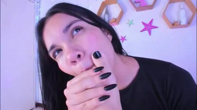 Image 8 of emiily_parkerr Stream on Chaturbate on 1 month ago