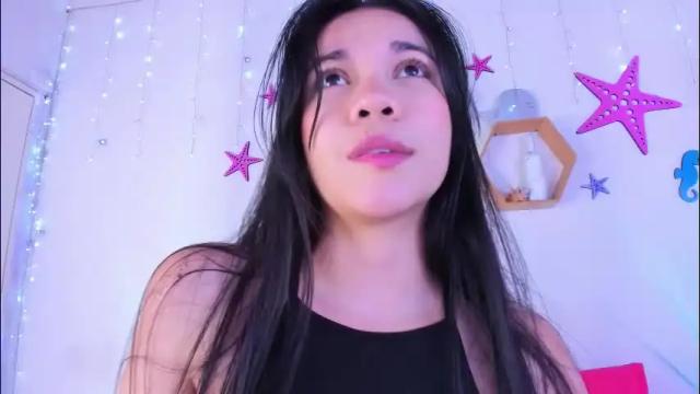 Image 6 of emiily_parkerr Stream on Chaturbate on 1 month ago