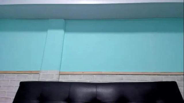 Image 3 of emiily_smile Stream on Chaturbate on 1 month ago