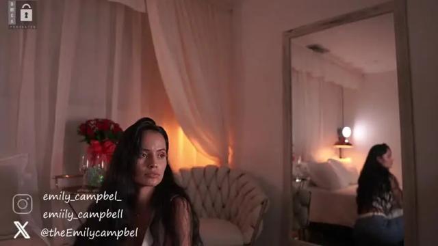 Image 4 of emiilycampbell Stream on Chaturbate on 11 days ago