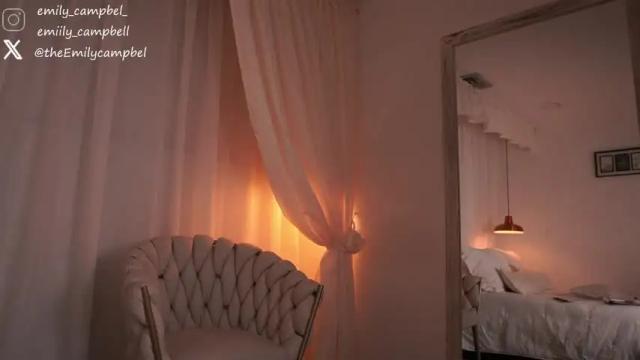 Image 2 of emiilycampbell Stream on Chaturbate on 1 month ago