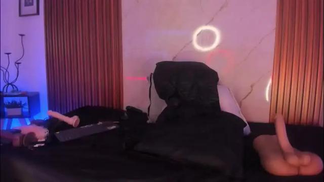 Image 4 of emiilycollins1 Stream on Chaturbate on 1 month ago