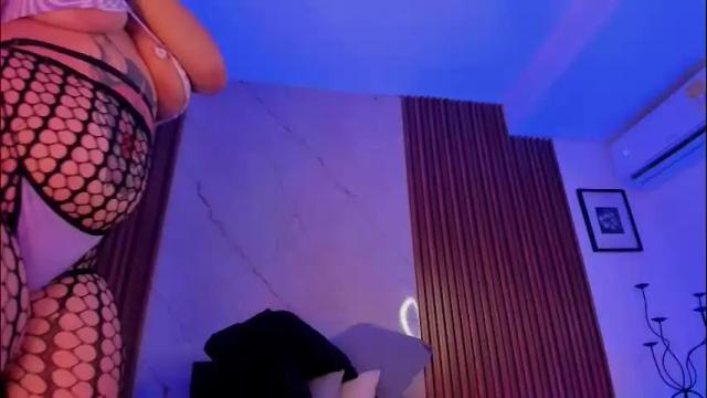 Image 11 of emiilycollins1 Stream on Chaturbate on 1 month ago