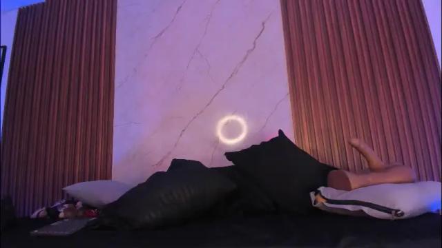 Image 4 of emiilycollins1 Stream on Chaturbate on 1 month ago