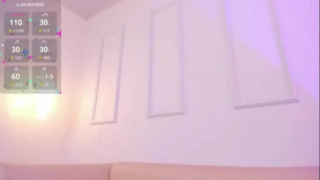 Image 12 of emiilycutex_ Stream on Chaturbate on 1 month ago