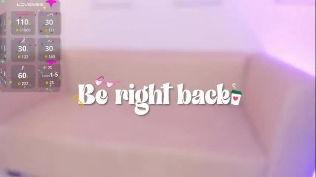 Image 6 of emiilycutex_ Stream on Chaturbate on 1 month ago