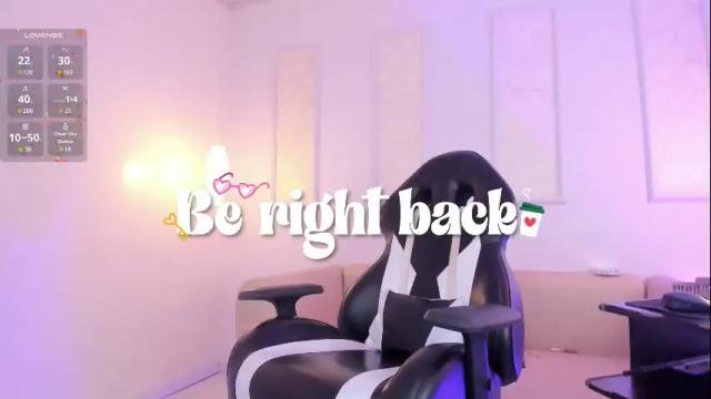 Image 11 of emiilycutex_ Stream on Chaturbate on 7 days ago