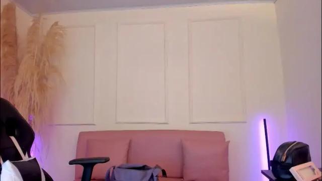 Image 3 of emiilycutex_ Stream on Chaturbate on 1 month ago