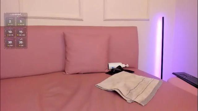 Image 3 of emiilycutex_ Stream on Chaturbate on 1 month ago