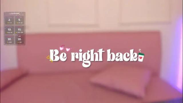 Image 6 of emiilycutex_ Stream on Chaturbate on 1 month ago