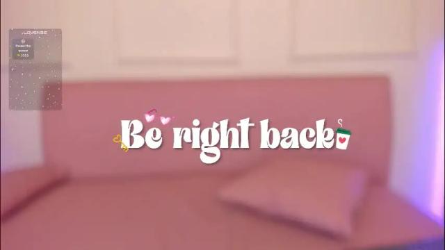 Image 7 of emiilycutex_ Stream on Chaturbate on 1 month ago