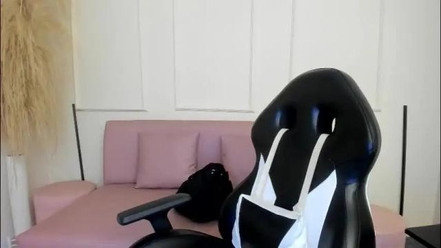 Thumbnail 1, emiilycutex_'s Stream at Chaturbate, 1 month ago