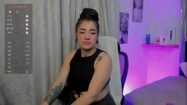 Image 10 of emilayton_ Stream on Chaturbate on 1 month ago
