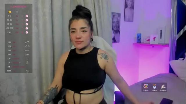 Image 4 of emilayton_ Stream on Chaturbate on 1 month ago