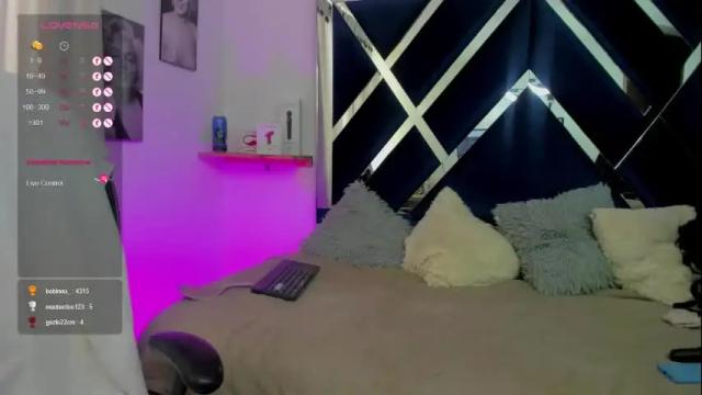 Image 6 of emilayton_ Stream on Chaturbate on 1 month ago