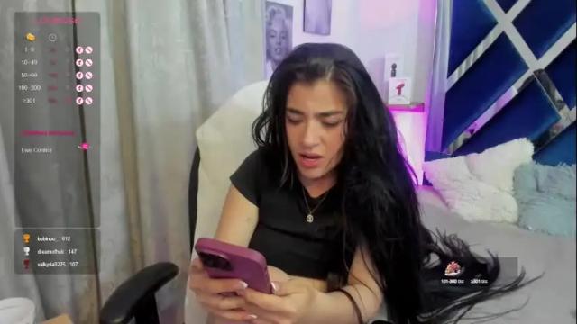 Image 6 of emilayton_ Stream on Chaturbate on 1 month ago