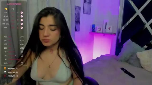Image 3 of emilayton_ Stream on Chaturbate on 15 days ago