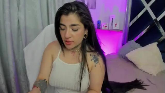 Image 10 of emilayton_ Stream on Chaturbate on 14 days ago