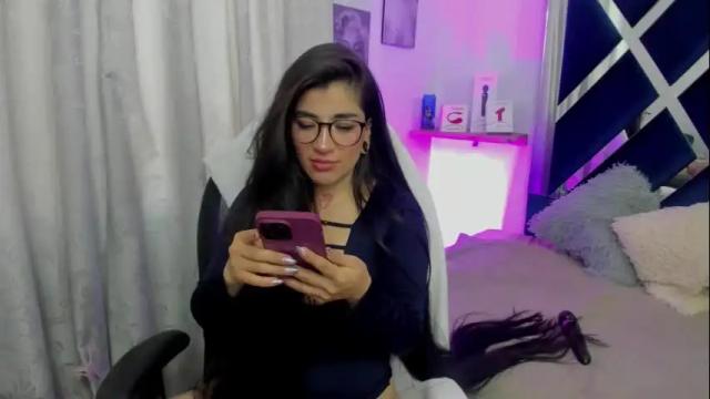 Image 11 of emilayton_ Stream on Chaturbate on 14 days ago