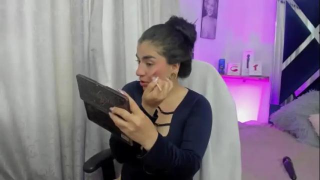 Image 8 of emilayton_ Stream on Chaturbate on 14 days ago