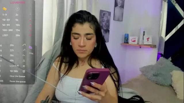 Image 4 of emilayton_ Stream on Chaturbate on 8 days ago