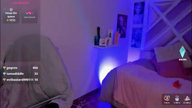 Image 10 of emilayton_ Stream on Chaturbate on 2 months ago