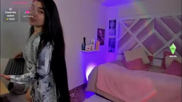 Thumbnail 3, emilayton_'s Stream at Chaturbate, 2 months ago