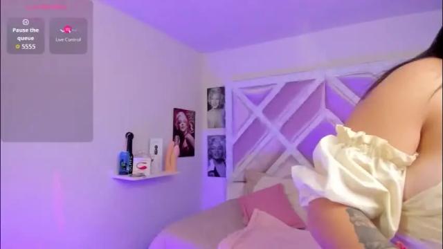 Image 6 of emilayton_ Stream on Chaturbate on 2 months ago