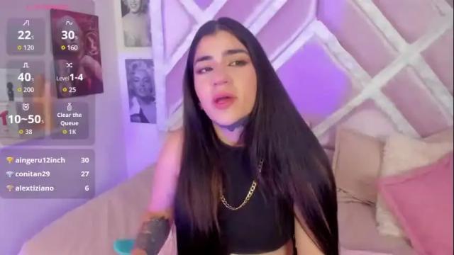 Image 4 of emilayton_ Stream on Chaturbate on 2 months ago