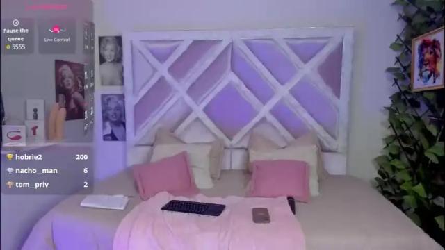 Image 12 of emilayton_ Stream on Chaturbate on 1 month ago