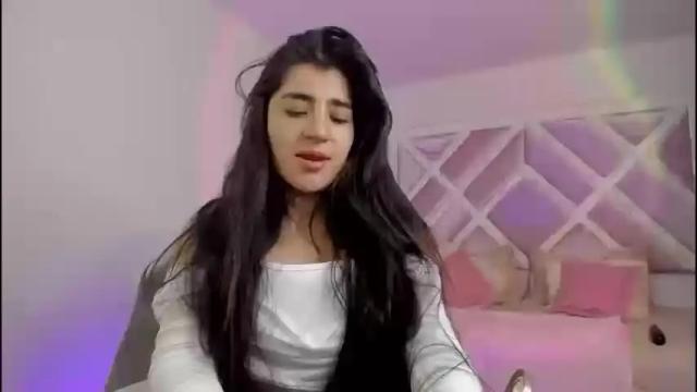 Image 4 of emilayton_ Stream on Chaturbate on 1 month ago