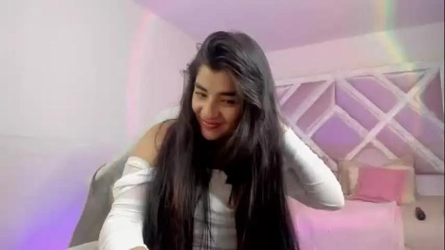 Image 6 of emilayton_ Stream on Chaturbate on 1 month ago