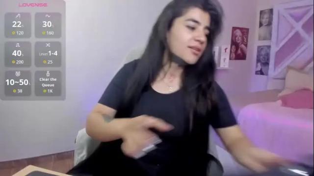 Image 2 of emilayton_ Stream on Chaturbate on 1 month ago