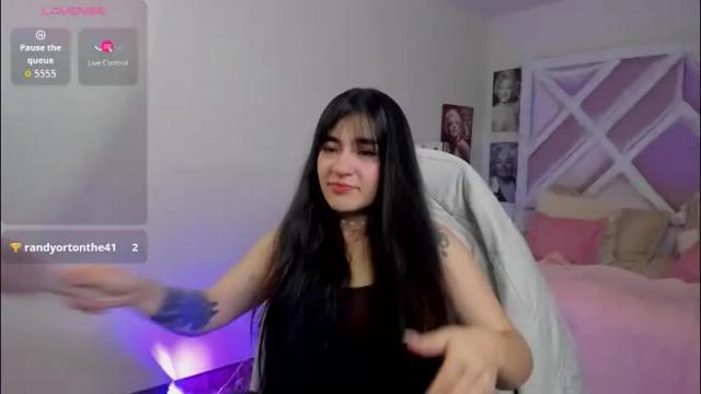 Image 4 of emilayton_ Stream on Chaturbate on 1 month ago