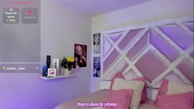 Image 6 of emilayton_ Stream on Chaturbate on 1 month ago