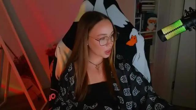 Image 4 of emili1_bc Stream on Chaturbate on 2 months ago