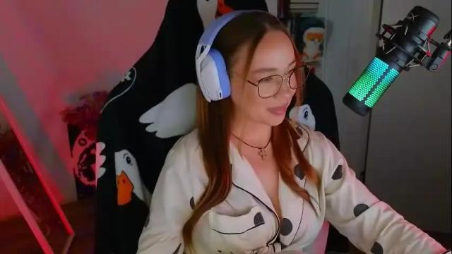 Image 8 of emili1_bc Stream on Chaturbate on 2 months ago