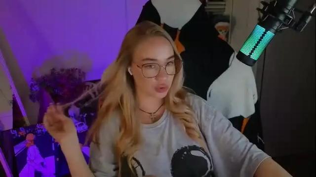 Image 11 of emili1_bc Stream on Chaturbate on 1 month ago