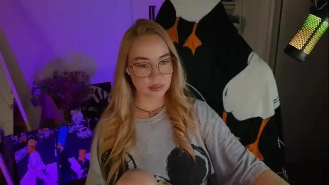 Image 2 of emili1_bc Stream on Chaturbate on 1 month ago