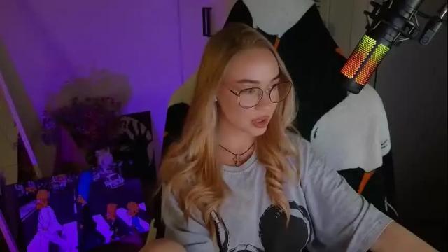 Thumbnail 2, emili1_bc's Stream at Chaturbate, 1 month ago