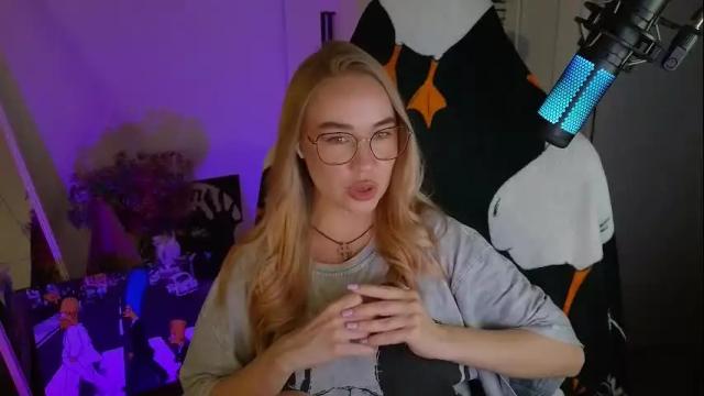 Image 6 of emili1_bc Stream on Chaturbate on 1 month ago