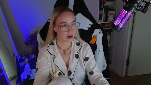 Thumbnail 1, emili1_bc's Stream at Chaturbate, 1 month ago