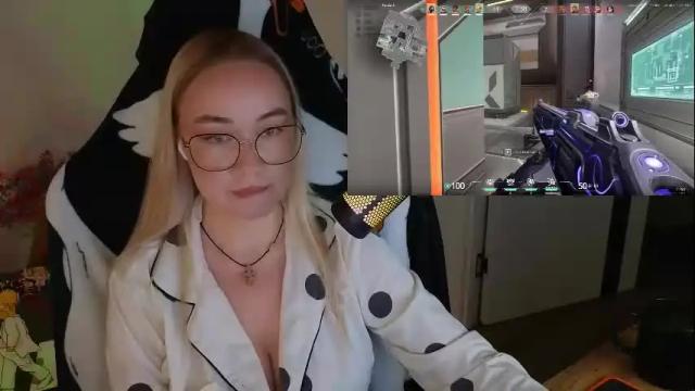 Image 10 of emili1_bc Stream on Chaturbate on 1 month ago