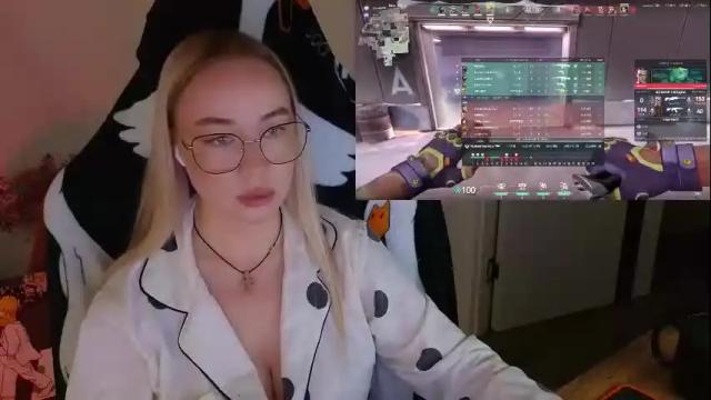 Image 7 of emili1_bc Stream on Chaturbate on 1 month ago