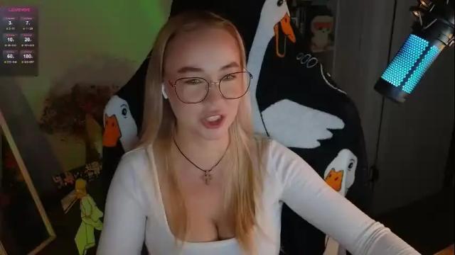 Image 10 of emili1_bc Stream on Chaturbate on 1 month ago