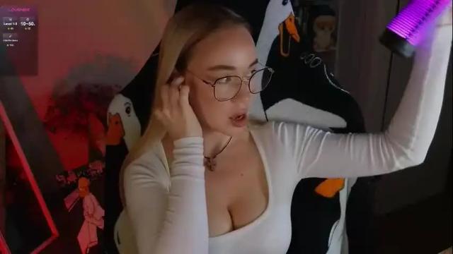 Image 6 of emili1_bc Stream on Chaturbate on 1 month ago
