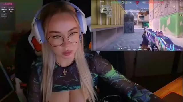 Image 10 of emili1_bc Stream on Chaturbate on 1 month ago