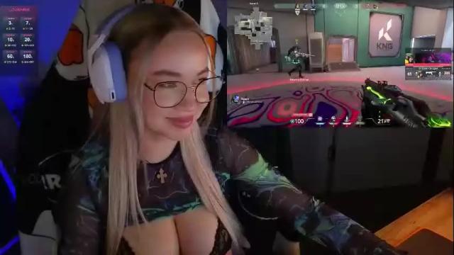 Image 8 of emili1_bc Stream on Chaturbate on 1 month ago